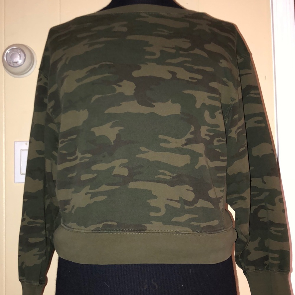 SANCTUARY OVERSIZED CAMOUFLAGE SWEATSHIRT size M